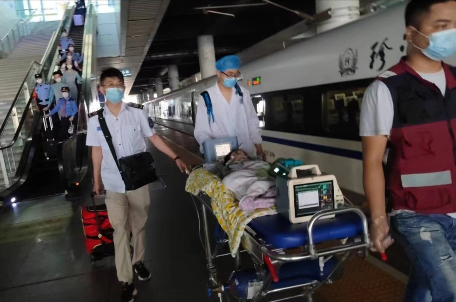 梧州高铁转运公司